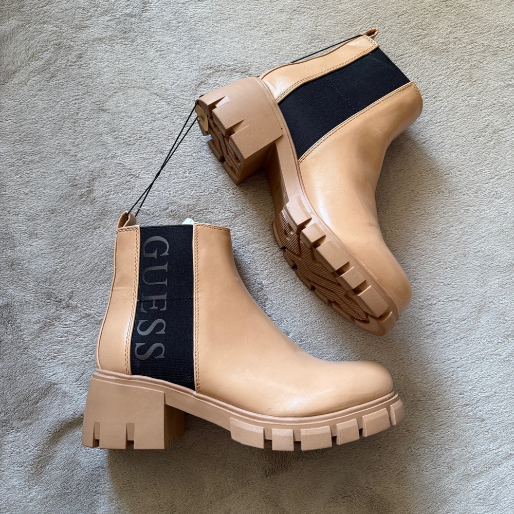 Guess Chelsea Boots